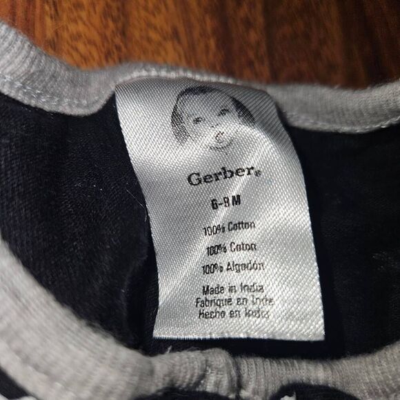 5 For $25 Gerber Black and White Set of 3 Cotton Zipper Footies Baby Size 6-9M - Picture 2 of 3